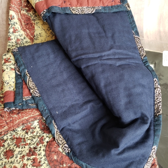 Studio D King Size Sham Pair Paisley Burgundy Blue Cream Floral Marley NWT - Picture 6 of 10